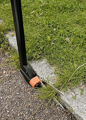 SERVO nůžky na zastřihování trávníku (FISKARS)